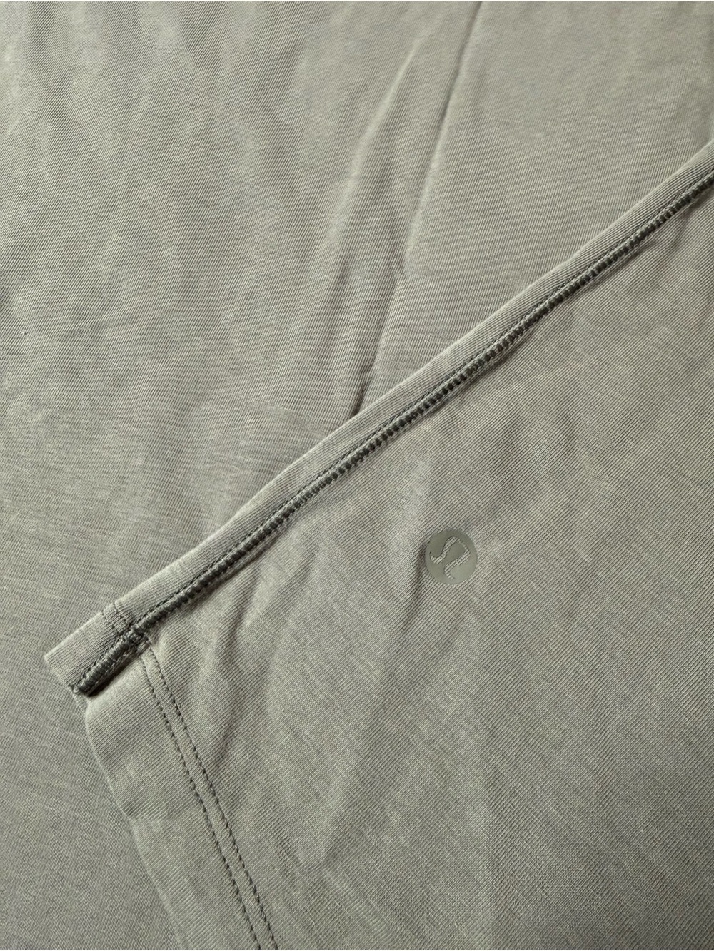 Lululemon tshirt - Picture 2 of 3